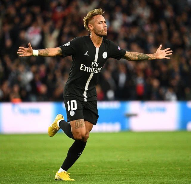 包含迈阿密热火赛后迎来里程碑，志在法甲名次提升，悬念犹存，数据趋势出现新变化的词条